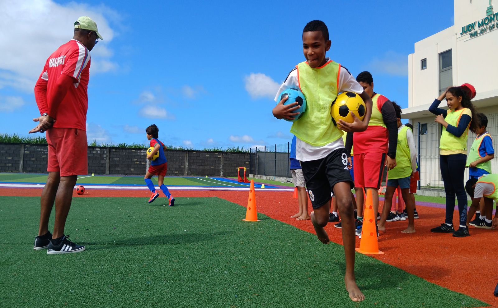 250529125914football.jpg